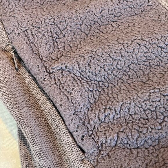 The North Face Gray Sherpa Fleece Zip-Up Vest Womens Large Highly Piling Purple - Picture 3 of 11